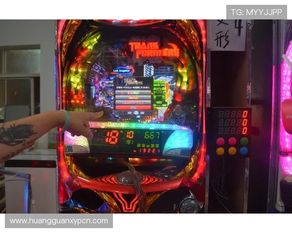 皇冠真人视讯让玩家享受高品质的直播互动,体验最真实的赌场氛围尽情娱乐放松心情 皇冠真人视讯让玩家享受高品质的直播互动,体验最真实的赌场氛围尽情娱乐放松心情